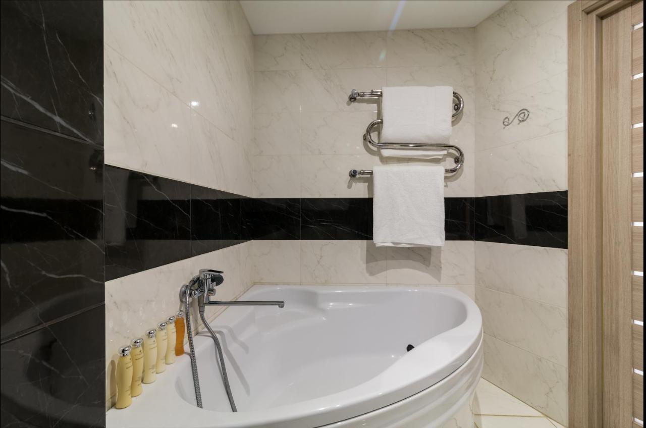 Luxury 2-Bedroom Most City Area, Center Dniepropietrowsk Zewnętrze zdjęcie