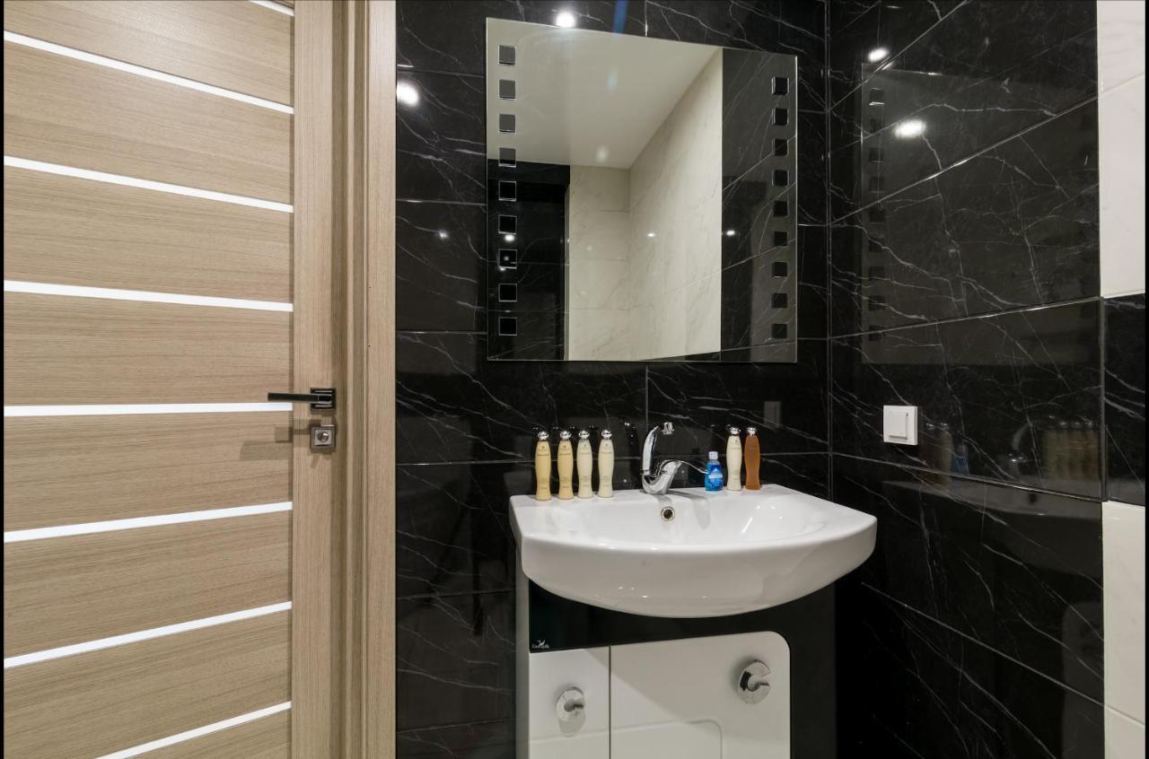 Luxury 2-Bedroom Most City Area, Center Dniepropietrowsk Zewnętrze zdjęcie